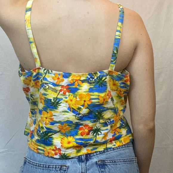 Sand & Sun Postcard Hibiscus Tank Women’s Y2K Top - Picture 2 of 6